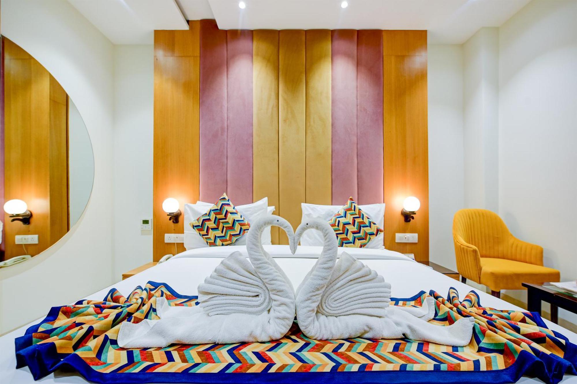 Classio Royale By Io Hotels Near Golden Temple Amritsar Exterior foto