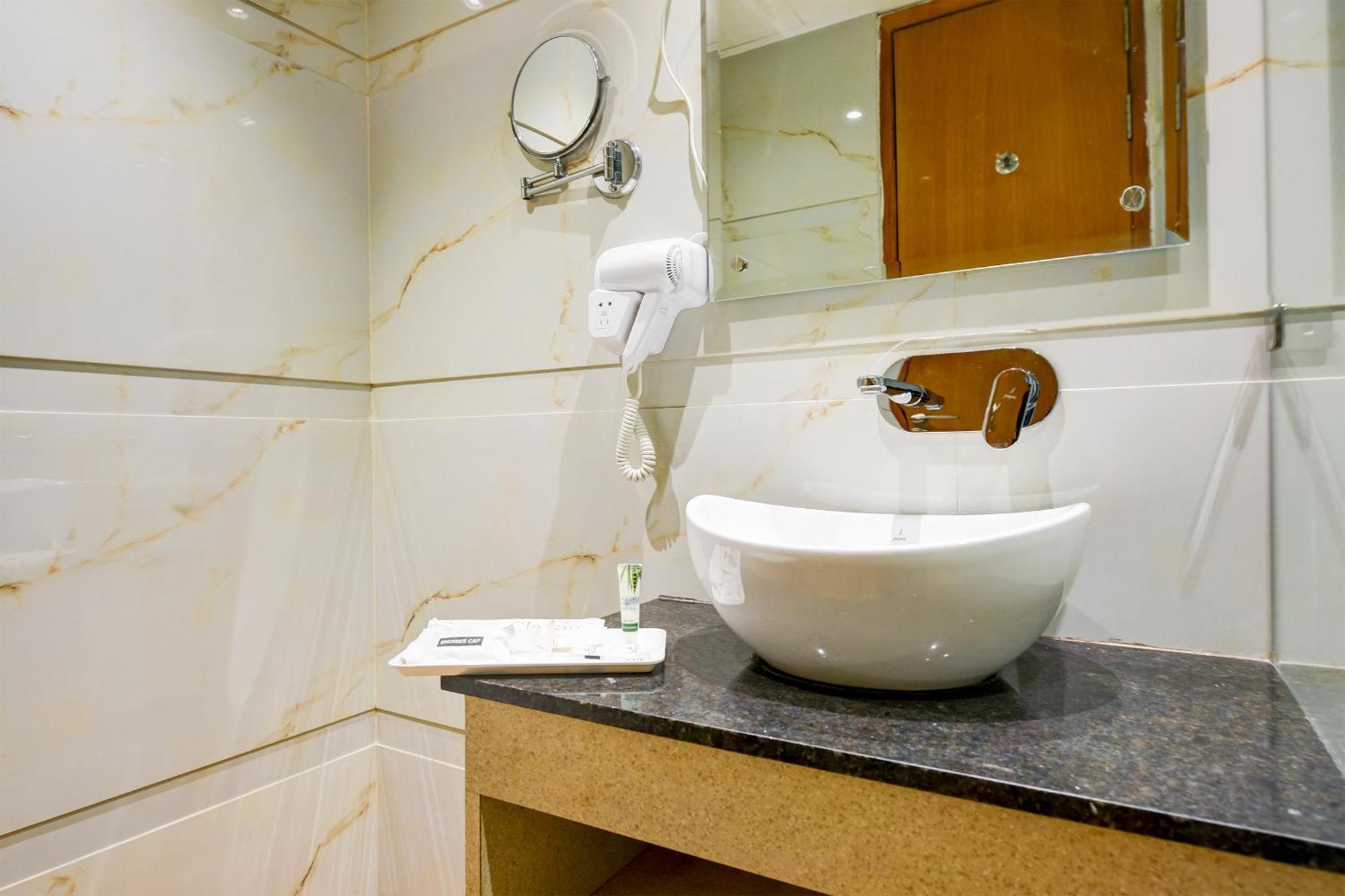 Classio Royale By Io Hotels Near Golden Temple Amritsar Exterior foto